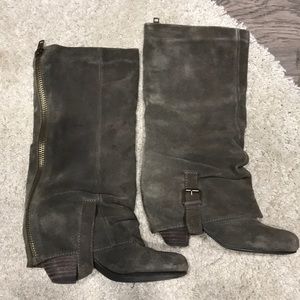 Suade heel boots